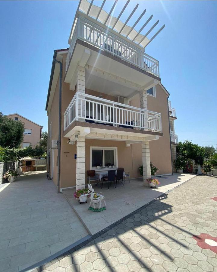 Apartments Mara Orebic Exterior photo