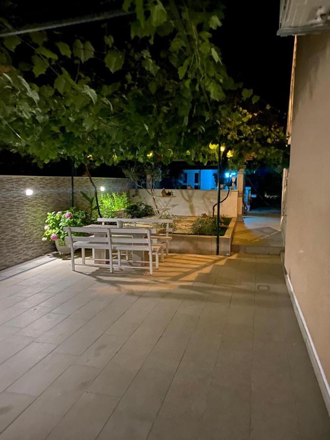 Apartments Mara Orebic Exterior photo
